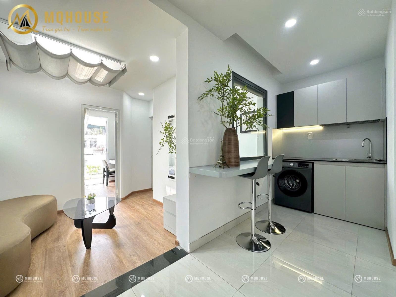 Không gian Căn hộ 2PN 1WC full nội thất giặt riêng ban công đường Tô Hiến Thành Quận 10 gần Vạn Hạnh Mall