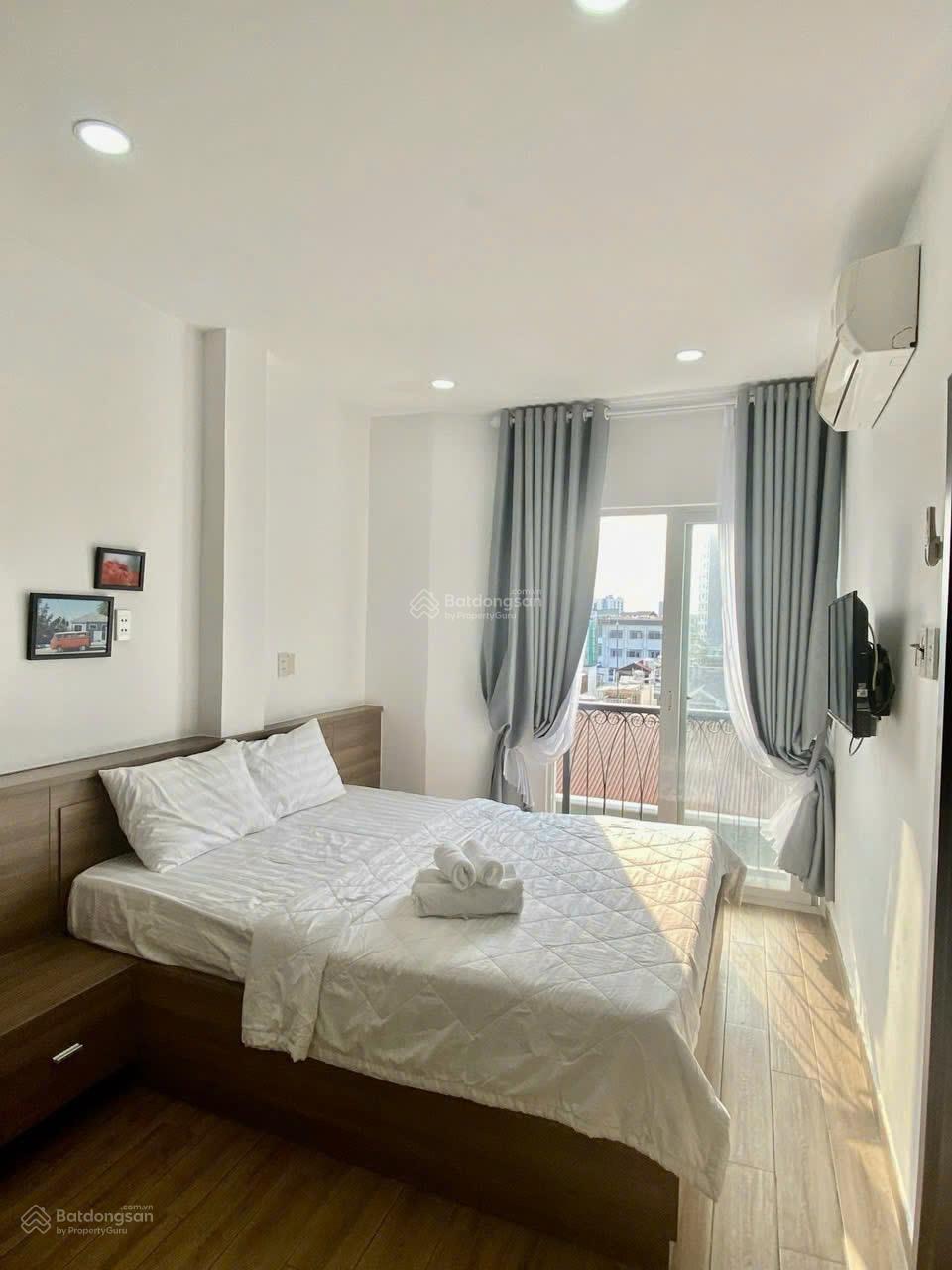 Không gian Cho thuê căn hộ 1PN 40m2 ban công thoáng - Đường Trần Nhật Duật Quận 1 ngay gần sát chợ Tân Định