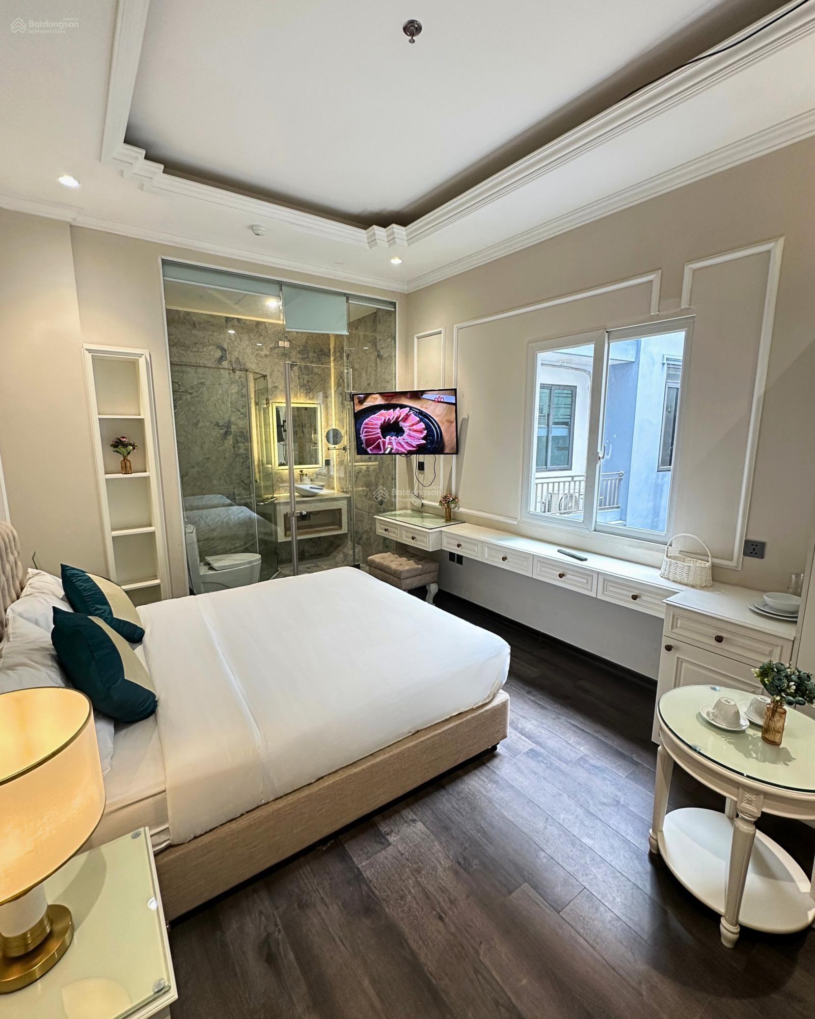 Không gian Cho thuê căn hộ full nội thất mặt phố Nguyễn Văn Cừ gần Hồ Hoàn Kiếm