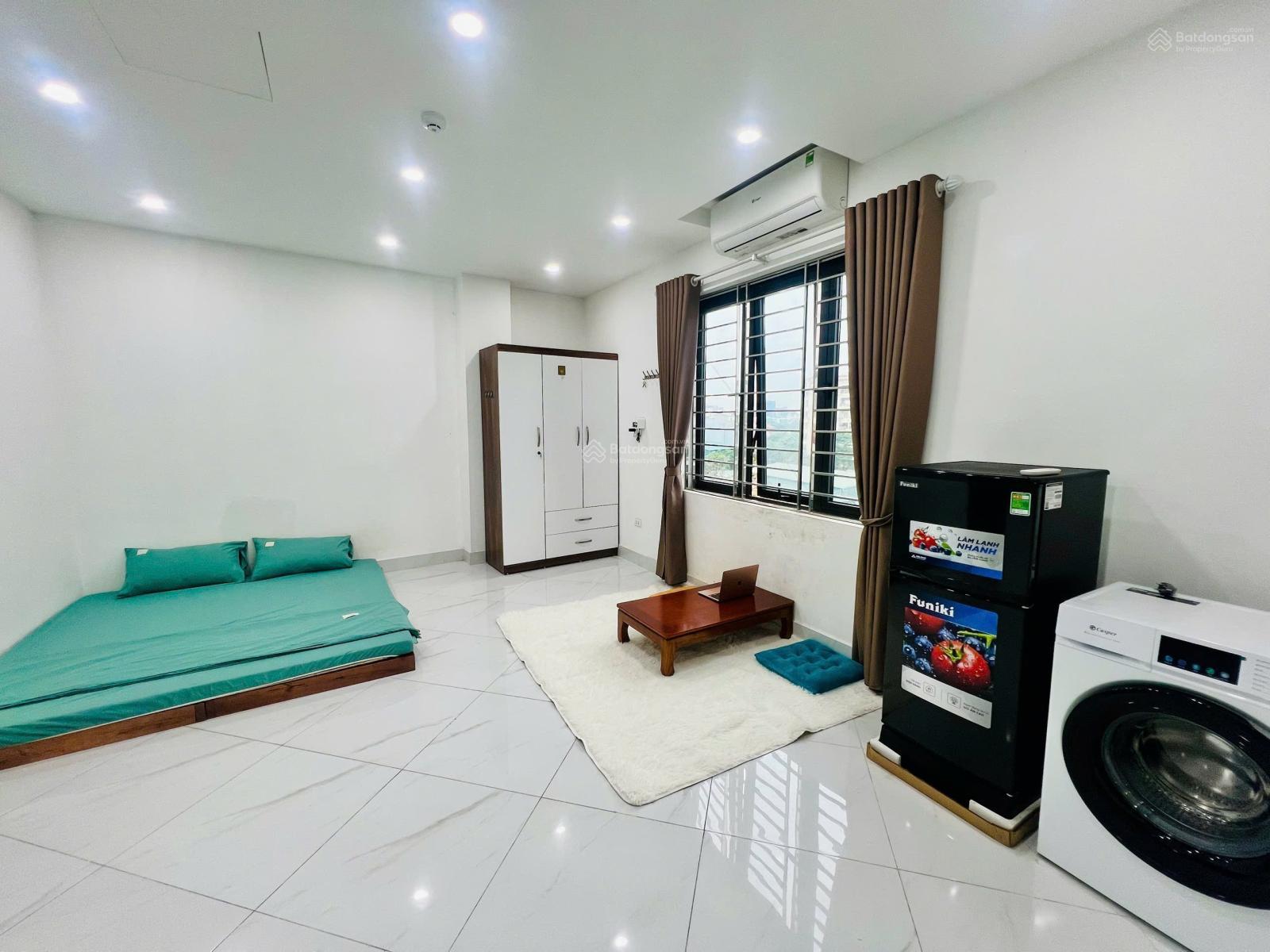 Không gian Cho thuê CHDV full đồ cửa sổ ban công thoáng ngay cạnh chợ Xuân Đỉnh