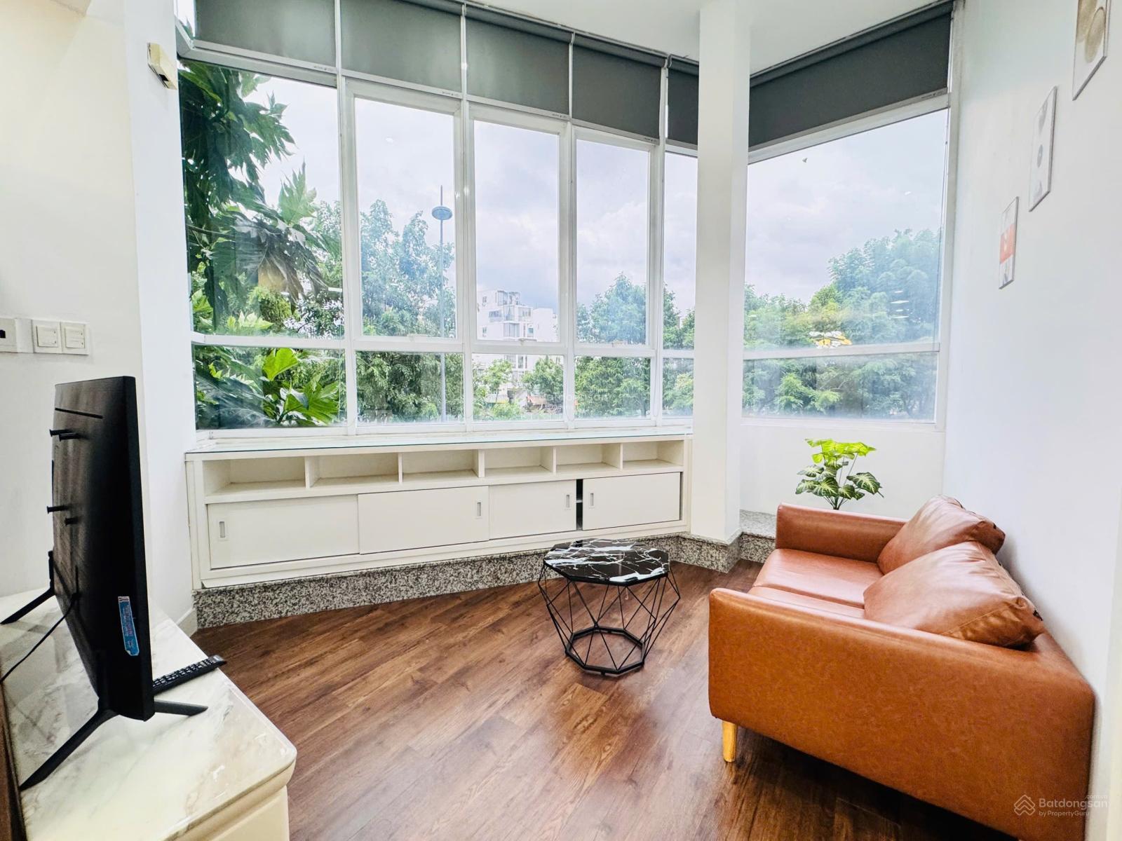 Không gian Cho thuê căn hộ 1PN mới, view trực diện bờ kè Trường Sa, full tiện nghi. Ưu đãi giảm 2 tr/tháng