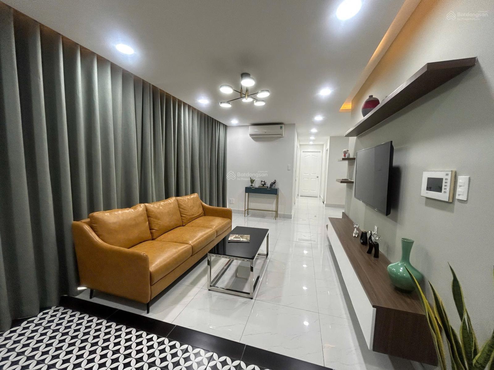 Không gian Cho thuê căn hộ Star Hill Phú Mỹ Hưng 94m2 3PN full nội thất lầu 16 giá 35 triệu