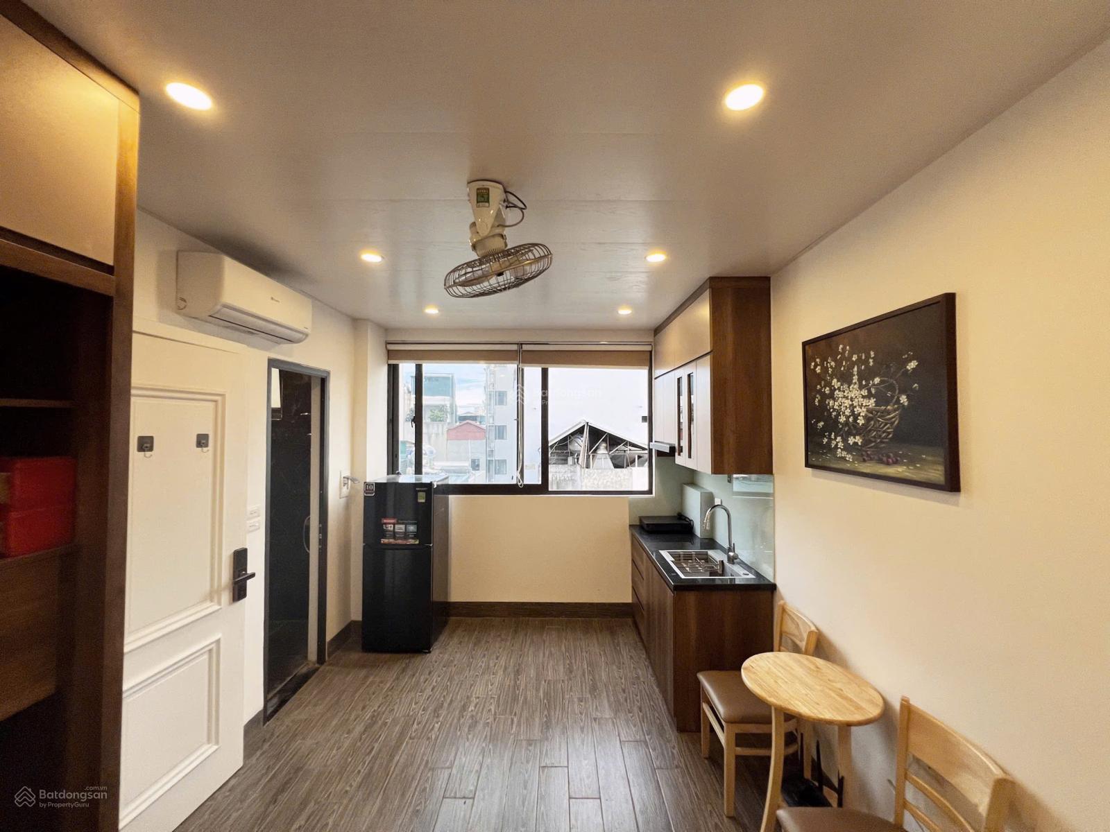 Không gian Cho thuê phòng 30m2 rộng đẹp full nội thất - Ngõ Hoà Bình - Khâm Thiên