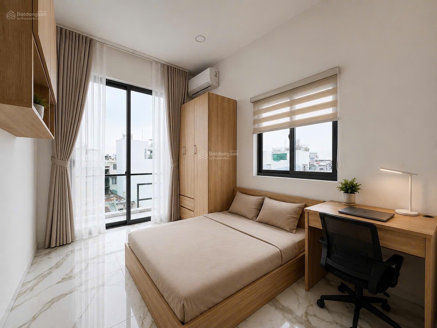 Không gian Nhà mới 100% - Căn hộ 2PN full nội thất, ban công từng phòng nằm ngay Ngã Tư Hàng Xanh