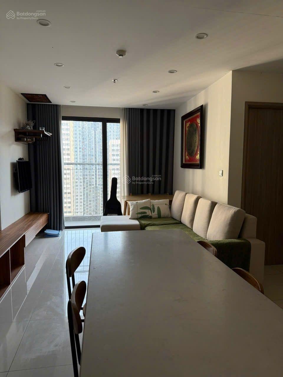Không gian Cho thuê căn hộ 2PN + 1 full nội thất Vinhomes Smart City