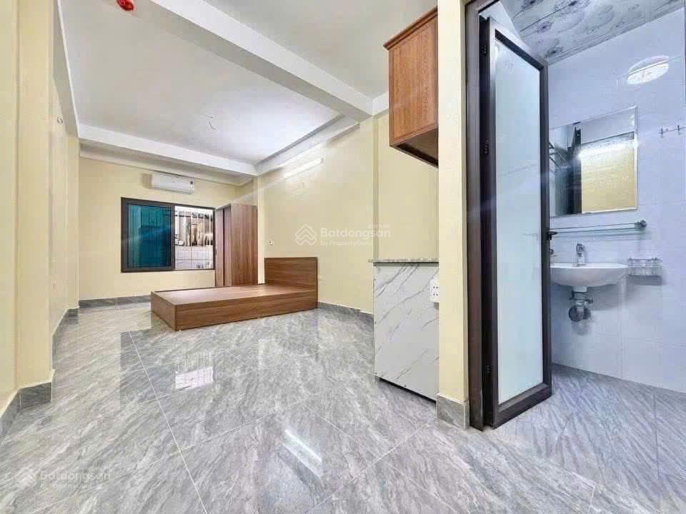 Không gian Thang máy ngõ 75 Giải Phóng(121 Lê Thanh Nghị vào) ĐH Xây Dựng - Bách Khoa - đi bộ 5p đến trường