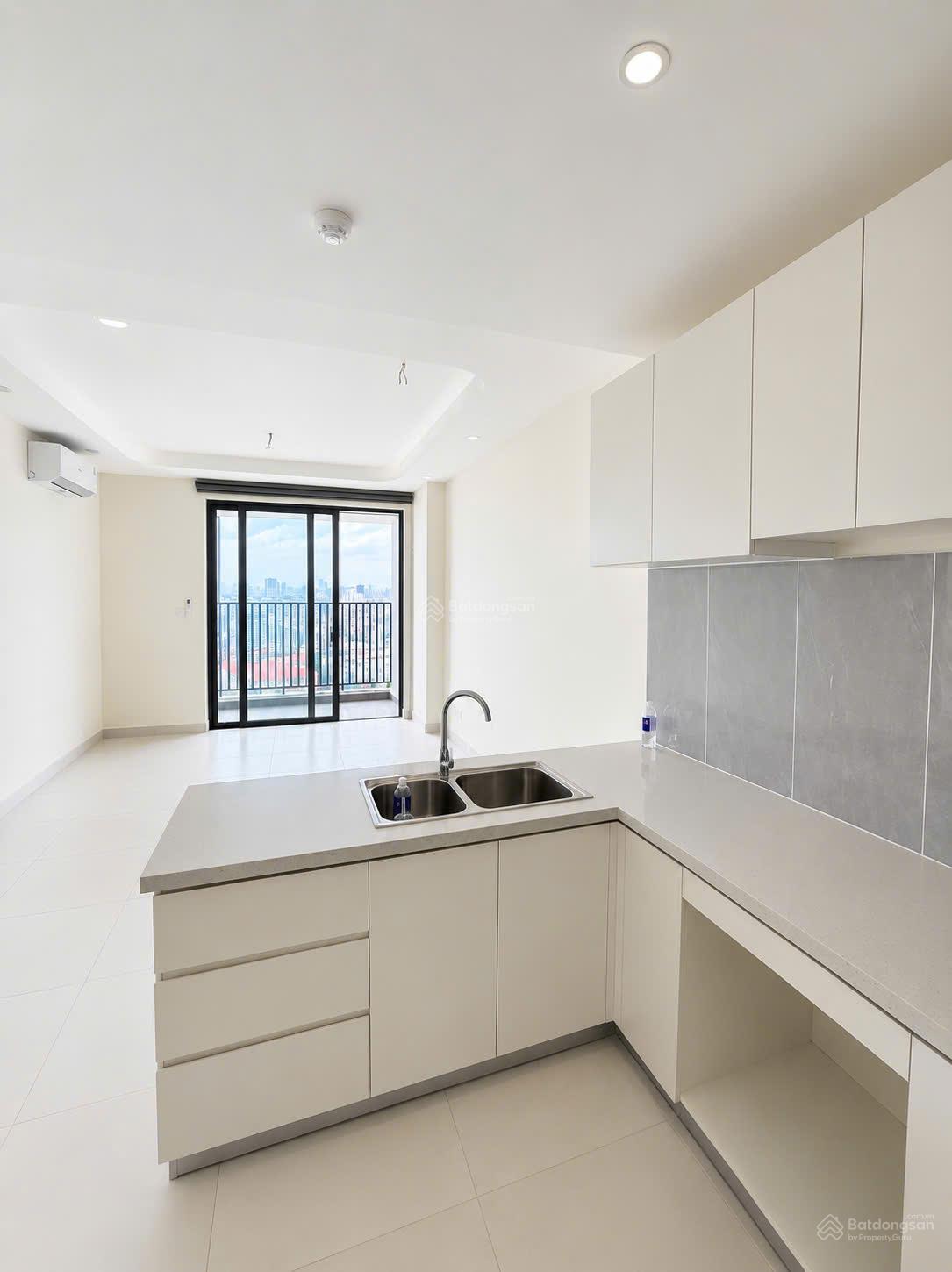 Không gian Cho thuê CC Aurora Residences, 8 triệu, 50m2, view đẹp, P14, Q8, HCM và 1 số căn 2 và 3 phòng ngủ