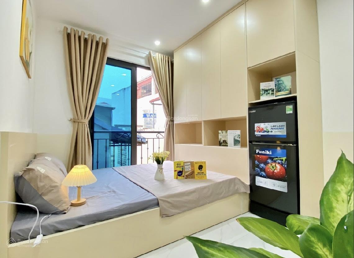 Không gian Chính chủ cho thuê phòng Hồ Tùng Mậu 25m2, full đồ, chỉ việc vào ở, gần Đại Học Thương Mại