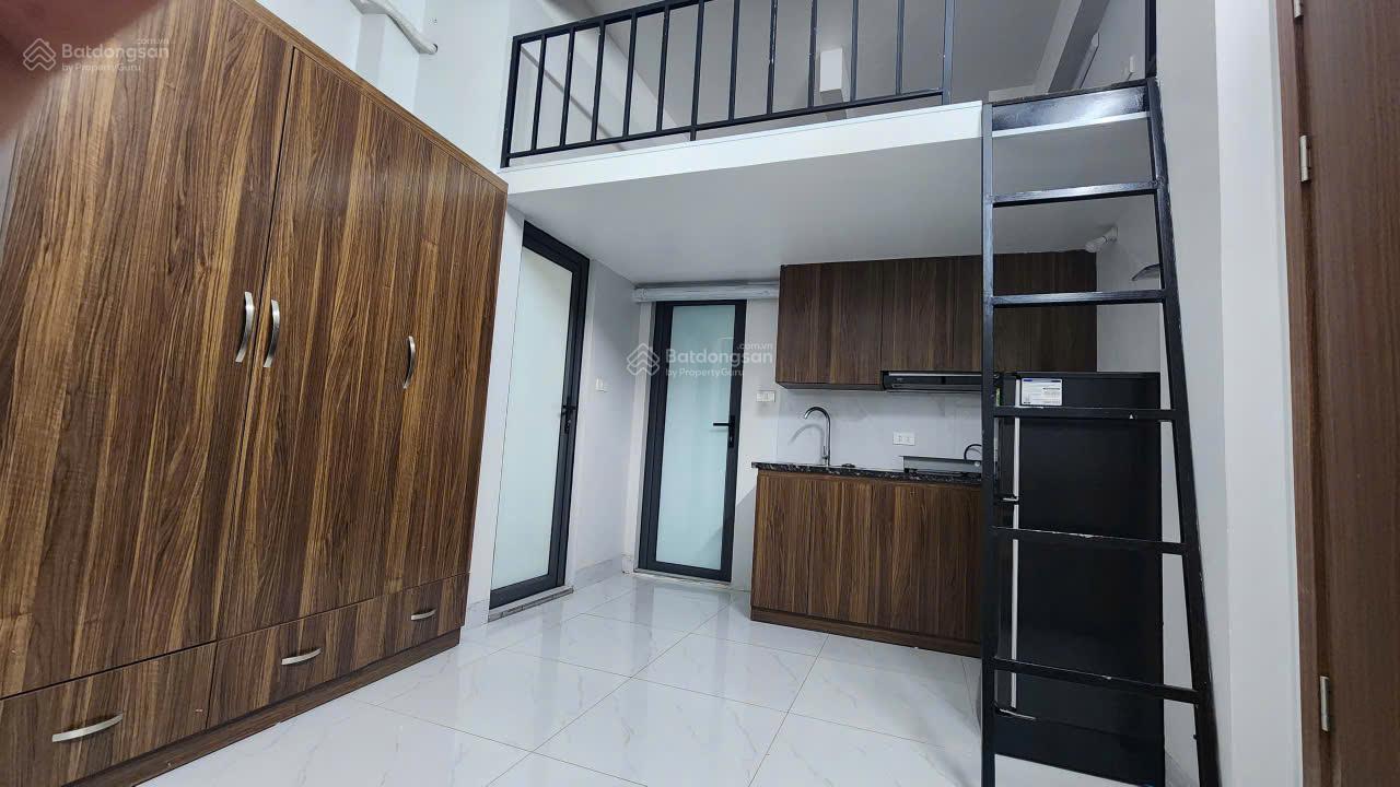 Không gian Cho thuê phòng khép kín full nội thất mặt đường Khúc Thừa Dụ, Cầu Giấy, chỉ 5 triệu/tháng