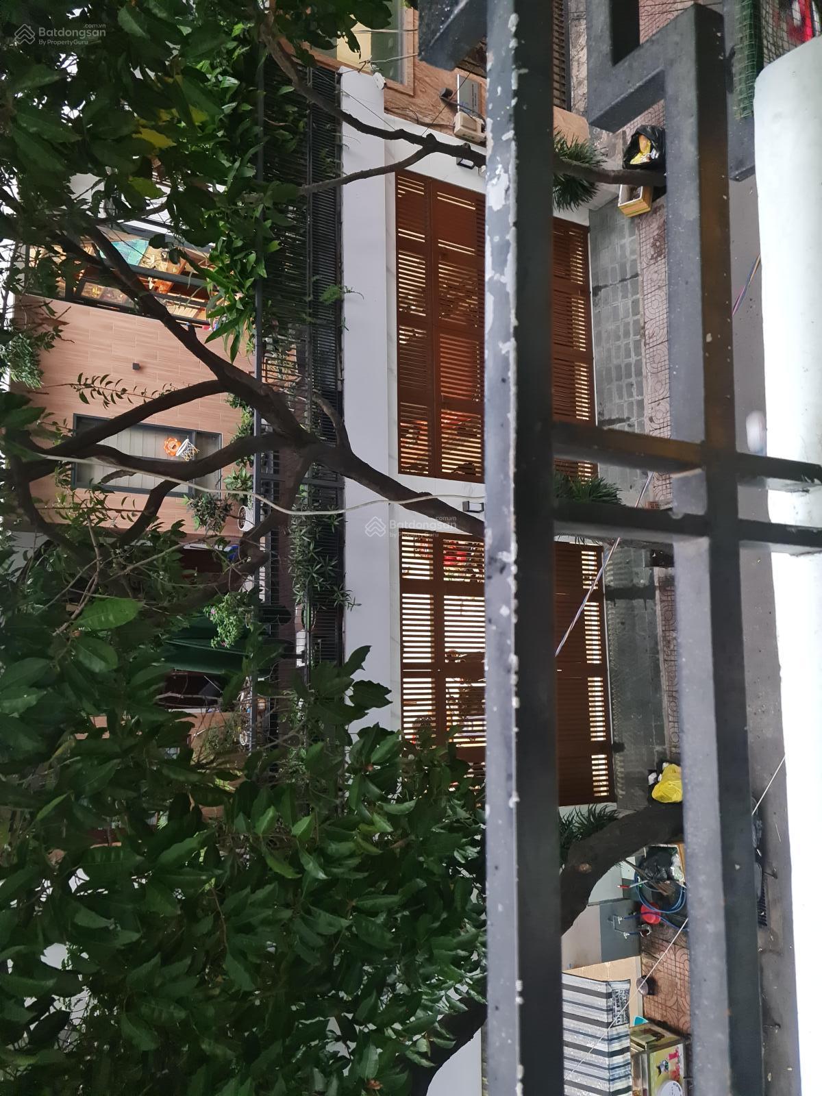 Không gian Chính chủ cho thuê phòng ban công đầy đủ tiện nghi mặt tiền đường Cộng Hòa - Lê Tấn Quốc, Tân Bình