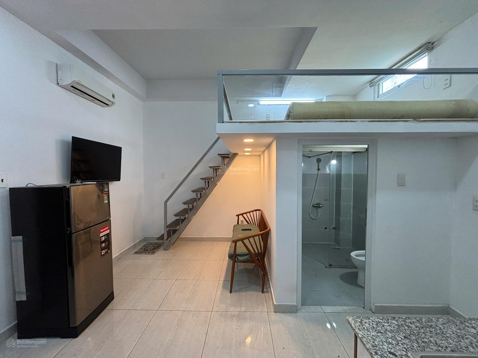 Không gian (Tui đăng thật) Cho thuê căn hộ duplex (gác) - cửa sổ, thang máy, hầm xe, hẻm ô tô Nguyễn Văn Đậu