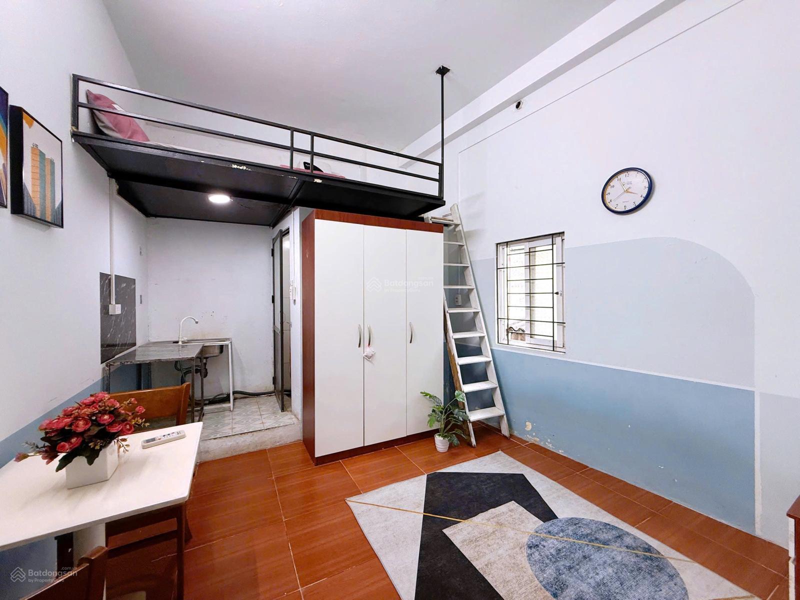 Không gian Cho thuê CHDV gác xép full đồ ngay Roman ô tô đỗ cửa, ngõ 35 Ngô Thì Sỹ