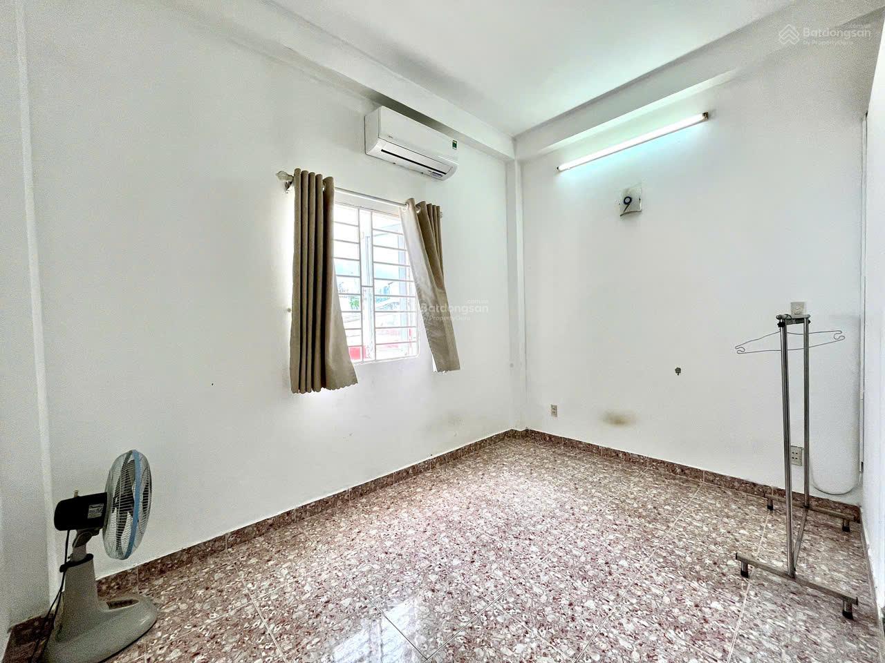 Không gian Phòng trọ sinh viên đường Lê Văn Lương, ngay Lotte. Gần trường Tôn Đức Thắng, Tài Chính Marketing