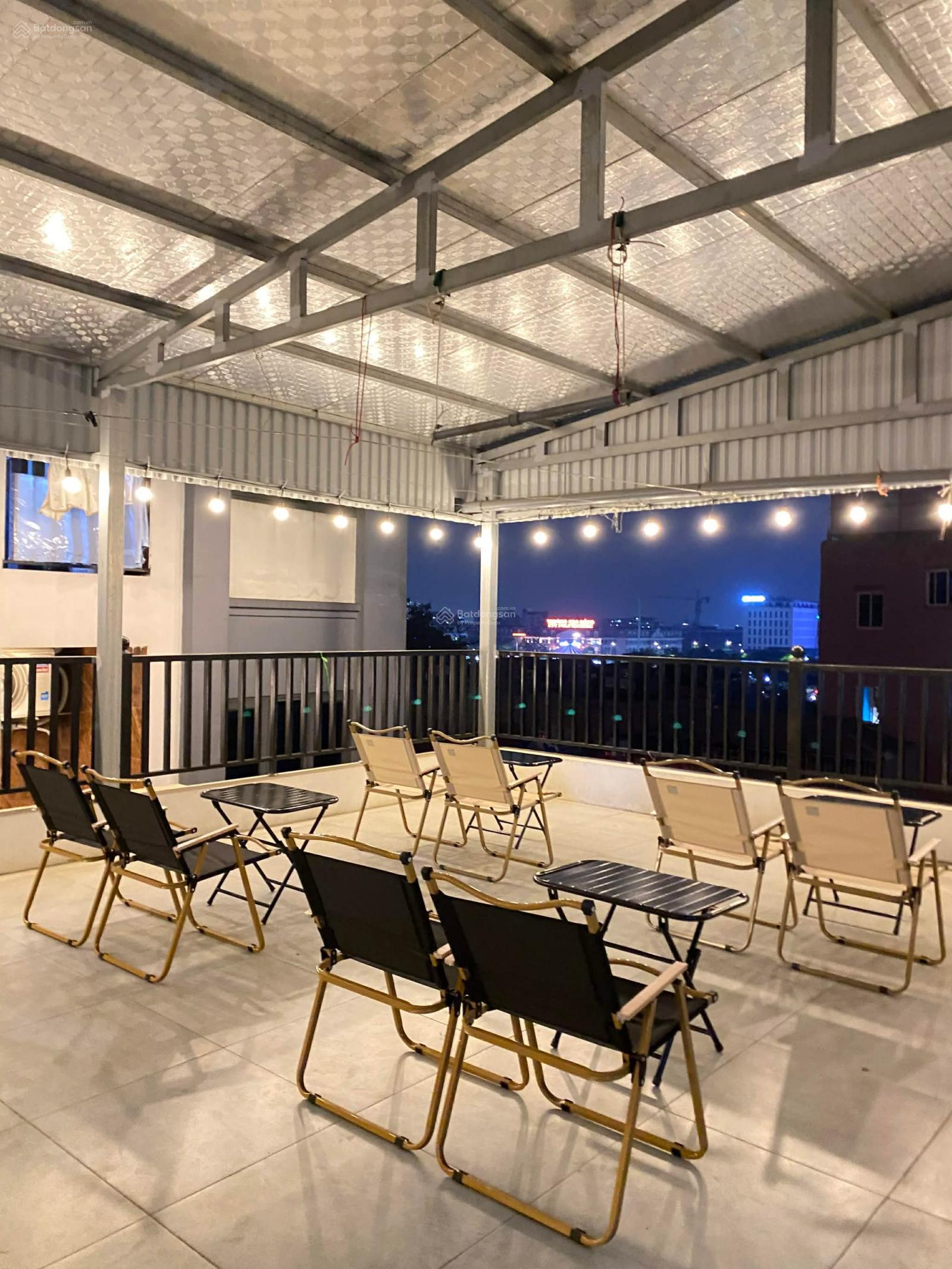 Không gian Có 1 không 2. Thuê nhà có tầng thượng view siêu đỉnh