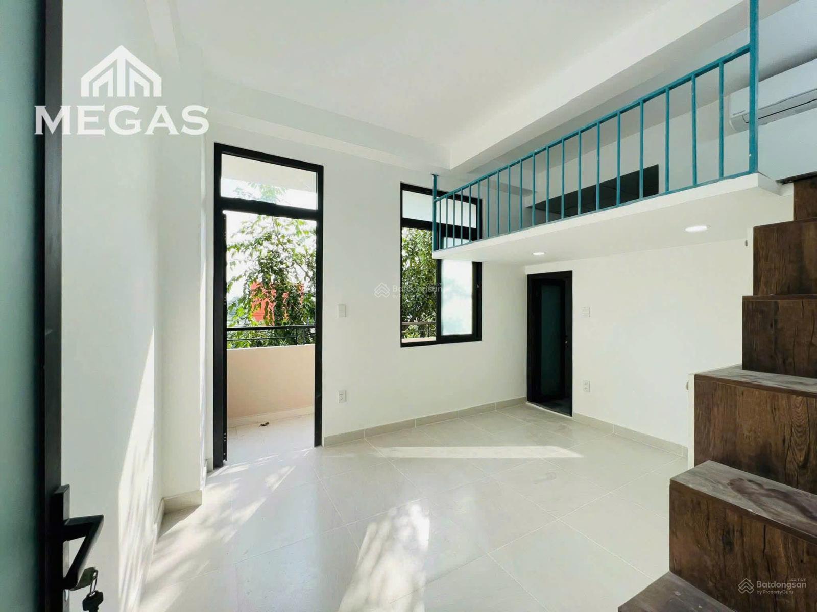 Không gian Căn hộ ban công mới xây rộng 40m2, full nội thất, ngay Trường Chinh, Etown Cộng Hòa