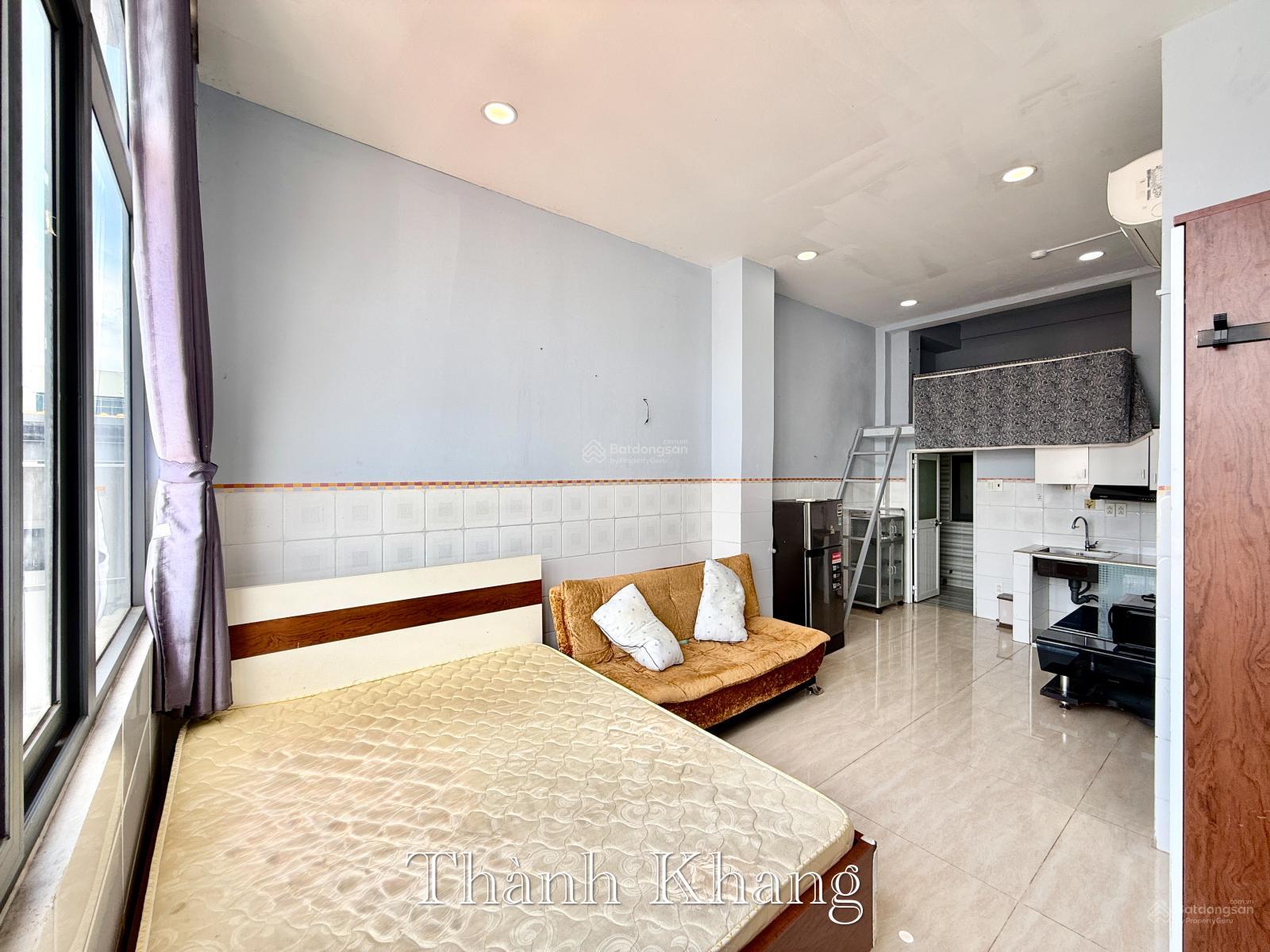 Không gian Cho thuê căn hộ 1 gác 1 giường, thang máy, full nội thất, 5 người 4 xe, gần Đại học Kinh tế UEH Q10