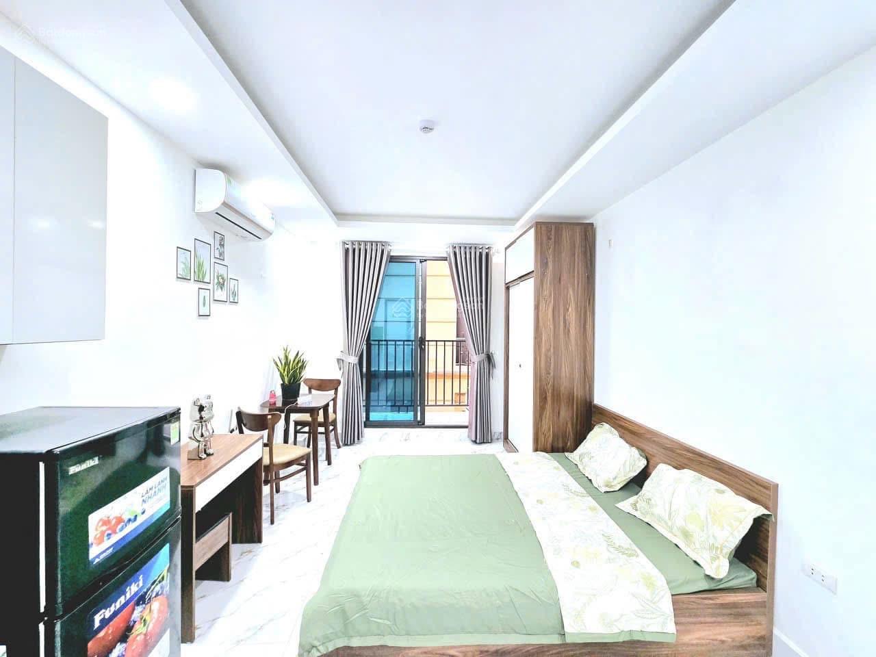 Không gian 444 Đội Cấn, 5,8tr ban công rộng đẹp, đủ đồ. Cách mặt đường ô tô chỉ 100m. 0989 755 *** (chính chủ)