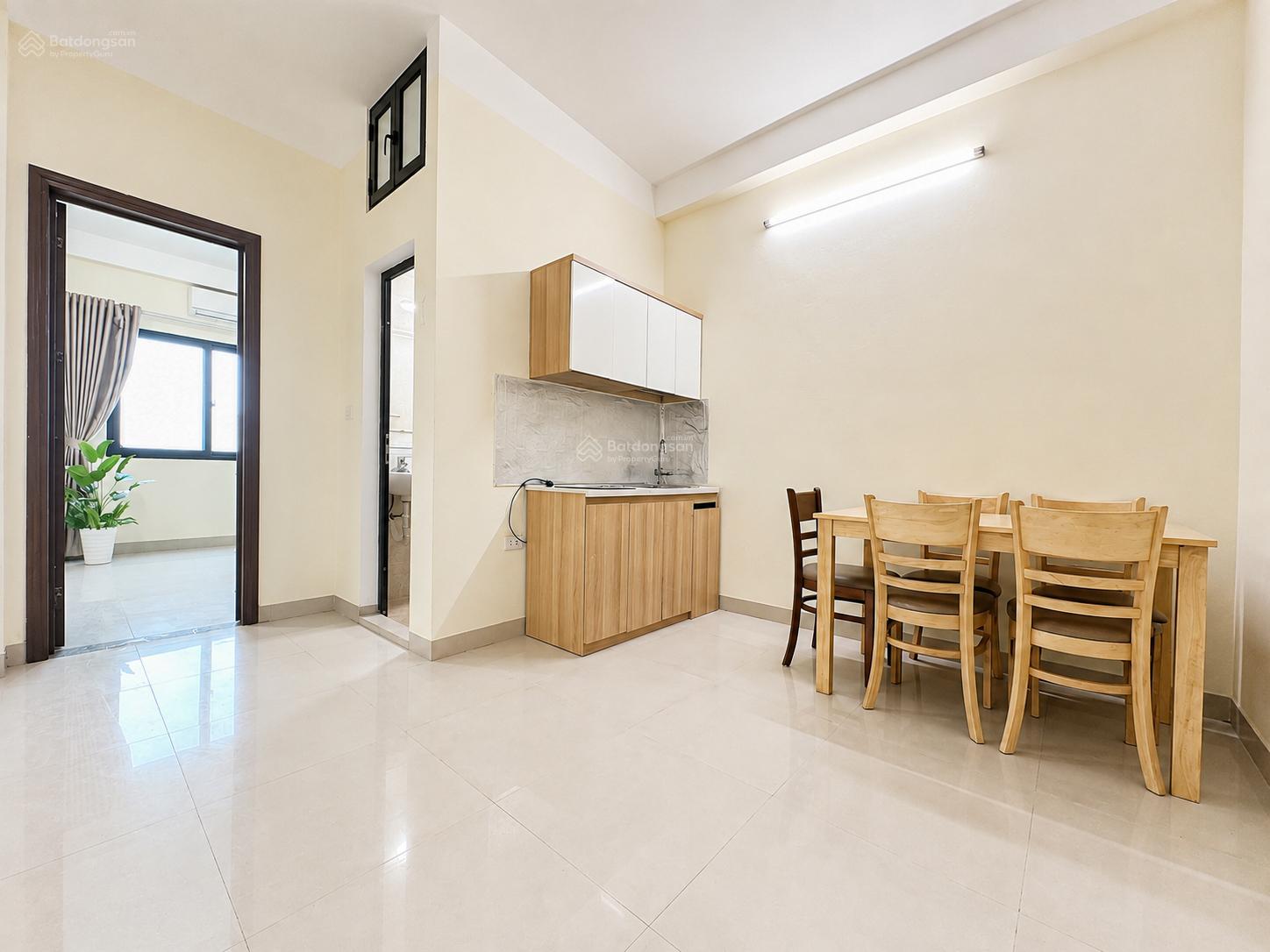 Không gian Cho thuê studio full nội thất 48m2 241 Hồng Hà, Hoàn Kiếm | thang máy | ở ngay chỉ 6.5 triệu