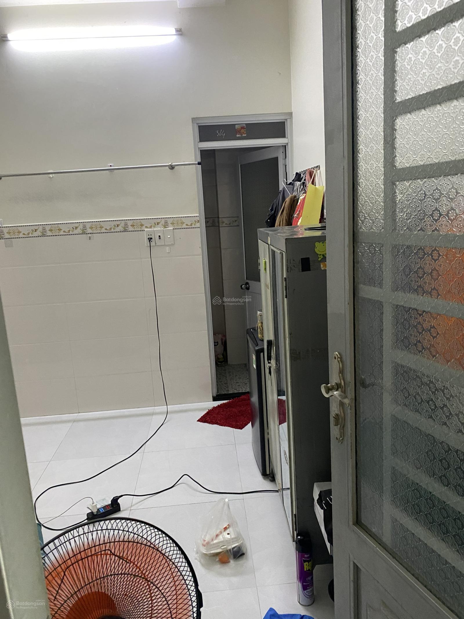 Không gian Cho Nam ở ghép Q10 (nam sinh viên hoặc người đi làm)
