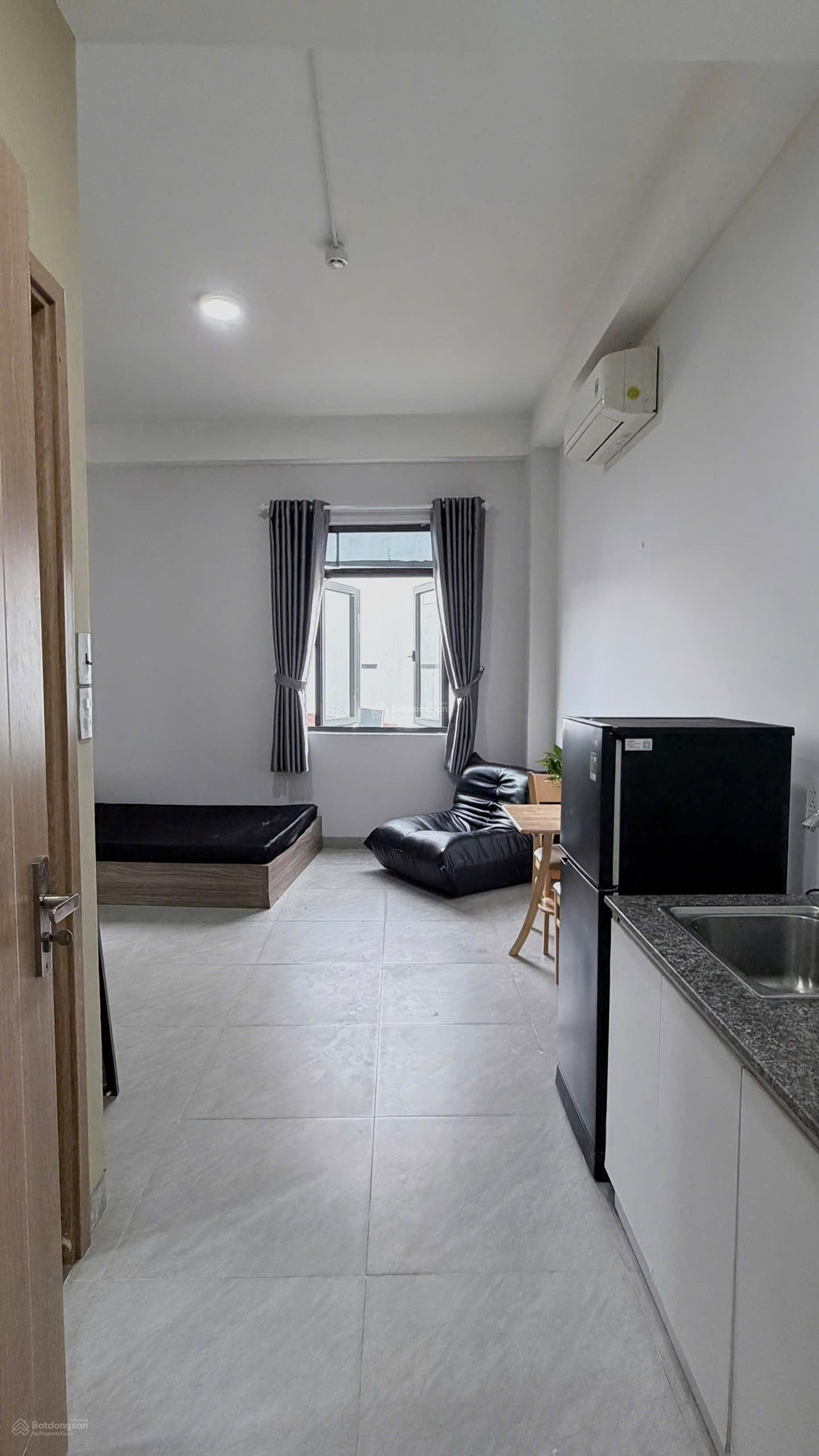 Không gian Studio cửa sổ trời đường Xô Viết Nghệ Tĩnh gần Đại học HUTECH