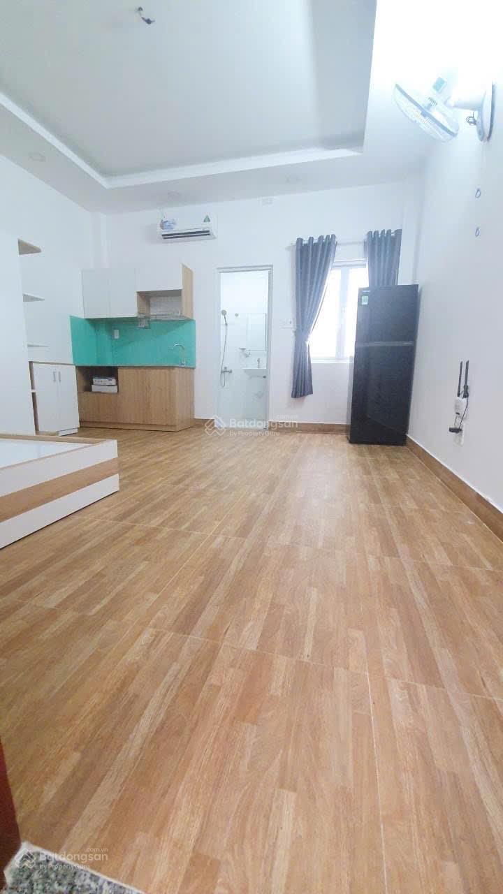 Không gian Phòng trọ studio có cửa sổ trời, full nội thất đối diện Etown Cộng Hoà