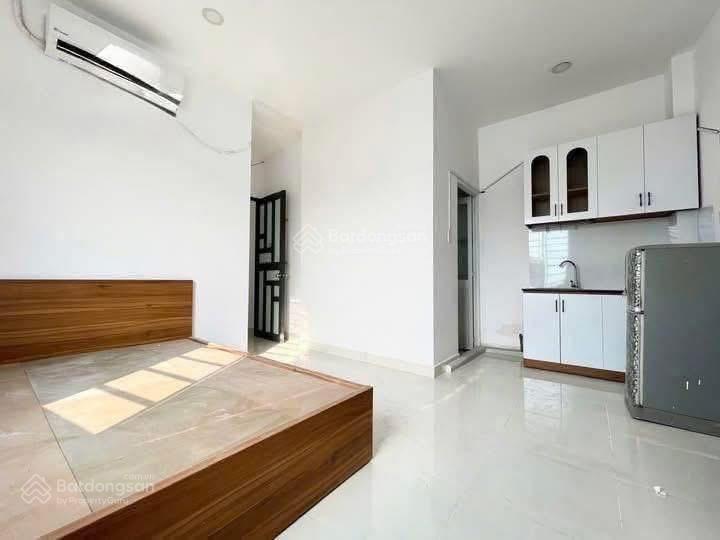 Không gian Phòng trọ ngõ 1008 Đường Láng, giá 2,6tr