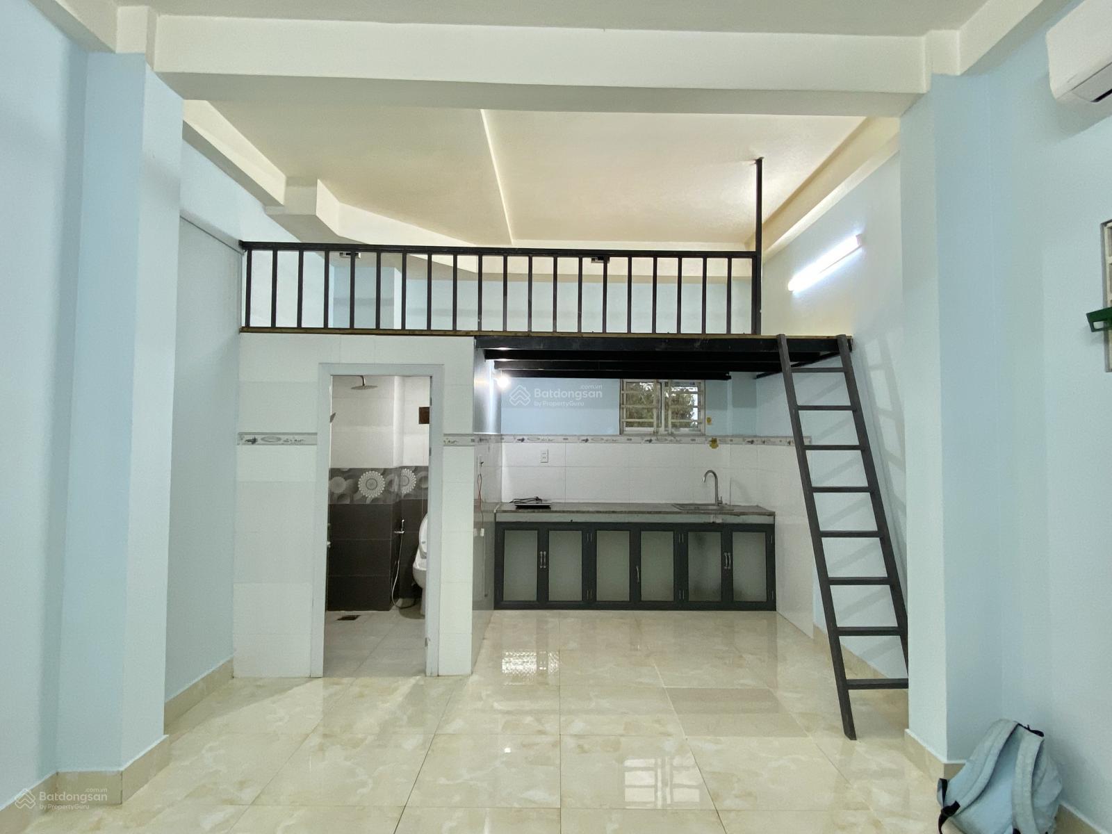 Không gian Sắp trống duplex - siêu rộng - 4 người/4 xe - ngay Lê Văn Việt - Hutech - Giao Thông Vận Tải