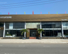 7
            
        
        
            
                
                    
                                
                        Chính chủ cần bán quỹ đất 1.427m² trung tâm Tp Đà Nẵng
                    
                
                
                    
                        175 tỷ
                            ·
                            1.427 m²
                            ·
                            122,64 tr/m²

                            
                    
                    
                            
                        Q. Cẩm Lệ (P. Cẩm Lệ mới)
                    
                    
                
                    
                        Chính chủ cho thuê hoặc bán quỹ đất 1.427m² trung tâm Tp Đà Nẵng 2 mặt tiền đường lớn.Vị trí kim cương trục Cách Mạng Tháng 8, lõi trung tâm thành phố. Lô đất duy nhất còn sót lại có diện tích lớn tại khu vực này.Thông tin chi tiết: Diện tích: 1.427m². Pháp lý: Full thổ cư 100% sổ đỏ riêng. Mặt tiền trước: Đường Cách Mạng Tháng 8 rộng 30m. Mặt tiền sau: Đường Trương Quang Giao rộng 33,9m. Lô đất 2 mặt tiền hiếm, hình khối vuông vức cực kỳ đẹp.Hiệ...
                    
            
            
                
                            
                                
                                        
                                    

                                
                                
                                    
                                        ‎Phạm Mạnh Hiếu
                                    
                                    
                                                
            Đăng hôm nay