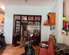 4
            
        
        
            
                
                    
                        Nhà giá rẻ khu Mỹ An, đường Lê Văn Hưu - 115m2, cách đường chính 15 mét - gia chủ thiện chí bán
                    
                
                
                    
                        8,7 tỷ
                            ·
                            115 m²
                            ·
                            75,65 tr/m²

                            ·
                            2
                            ·
                            2
                            
                    
                    
                            
                        Q. Ngũ Hành Sơn (P. Ngũ Hành Sơn mới)
                    
                    
                
            
            
                
                        
                                    
            Đăng hôm nay