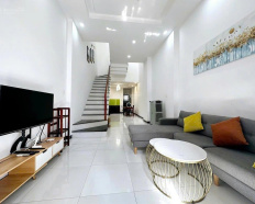 6
            
        
        
            
                
                    
                        Bán nhà đẹp 3 tầng kiệt oto Hồ Xuân Hương gần biển Mỹ Khê, Ngũ Hành Sơn giá 7,2 tỷ tl
                    
                
                
                    
                        7,2 tỷ
                            ·
                            55 m²
                            ·
                            130,91 tr/m²

                            ·
                            2
                            ·
                            3
                            
                    
                    
                            
                        Q. Ngũ Hành Sơn (P. Ngũ Hành Sơn mới)
                    
                    
                
            
            
                
                            
                                
                                        
                                    

                                
                                
                                    
                                        ‎Trần Thị Hường
                                    
                                    
                                                
            Đăng hôm qua