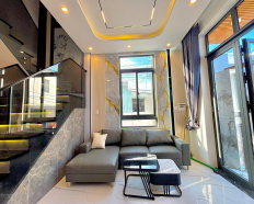 7
            
        
        
            
                
                    
                        CƠ HỘI VÀNG SỞ HỮU NHÀ 3 TẦNG MỚI TINH-KIỆT Ô TÔ VÀO TẬN NHÀ-LIÊN CHIỂU-TP ĐÀ NẴNG
                    
                
                
                    
                        4,4 tỷ
                            ·
                            65,1 m²
                            ·
                            67,57 tr/m²

                            ·
                            3
                            ·
                            3
                            
                    
                    
                            
                        Q. Liên Chiểu (P. Hòa Khánh mới)
                    
                    
                
            
            
                
                            
                                
                                        
                                    

                                
                                
                                    
                                        ‎DUYÊN BẢO AN KHANG- BDS ĐÀ NẴNG
                                    
                                    
                                                
            Đăng hôm nay