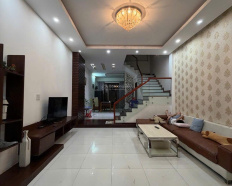 14
            
        
        
            
                
                    
                        Nhà 3 tầng thiết kế hiện đại full công năng sổ đỏ vuông vức
                    
                
                
                    
                        Giá thỏa thuận
                            ·
                            90 m²

                            ·
                            3
                            ·
                            4
                            
                    
                    
                            
                        Q. Ngũ Hành Sơn (P. Ngũ Hành Sơn mới)
                    
                    
                
            
            
                
                        
                                    
            Đăng hôm qua