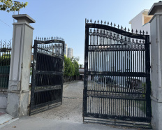 4
            
        
        
            
                
                    
                                
                        Bán đất Mặt tiền Nguyễn Hữu Cảnh Đông Hoà TP. HCM (Dĩ An cũ) 572.3m2 23,5tỷ
                    
                
                
                    
                        23,5 tỷ
                            ·
                            572,3 m²
                            ·
                            41,06 tr/m²

                            
                    
                    
                            
                        TP. Dĩ An (P. Đông Hòa mới)
                    
                    
                
            
            
                
                        
                                    
            Đăng hôm nay