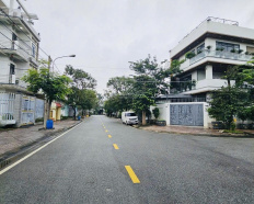 4
            
        
        
            
                
                    
                        Bán đất ngang 7,5 x 20m hiếm có .thuộc khu tái định cư làng học quốc gia tphcm .cách gametro 3,5km
                    
                
                
                    
                        5,8 tỷ
                            ·
                            150 m²
                            ·
                            38,67 tr/m²

                            
                    
                    
                            
                        P. Đông Hòa (TP. Dĩ An cũ)
                    
                    
                
                    
                        Đất nền tại Đường Quốc lộ 1K, Phường Đông Hòa, Hồ Chí Minh (địa chỉ cũ: Thành phố Dĩ An, Bình Dương) với diện tích 150m², giá 5,8 tỷ VND, là cơ hội đầu tư hấp dẫn cho khách hàng. Đất có sổ đỏ, pháp lý đầy đủ, phù hợp cho xây dựng nhà ở hoặc kinh doanh. + Chiều ngang mặt tiền 7,5m tạo không gian thoáng đãng.   + Chiều rộng ngõ vào 20m, thuận tiện cho xe ô tô ra vào.   + Khu vực phong thủy tốt, mang lại tài lộc cho gia chủ.  Tiện ích nổi bật:  - Mặ...
                    
            
            
                
                            
                                
                                        
                                    

                                
                                
                                    
                                        ‎Phan Xuân Vũ
                                    
                                    
                                                
            Đăng hôm nay