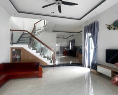 11
            
        
        
            
                
                    
                        Bán nhà kiểu biệt thự 2 mê kiên cố nhà 2 mặt tiền thoáng mát kiệt ô tô 7m Dương Sơn - Hoà Xuân
                    
                
                
                    
                        4,4 tỷ
                            ·
                            150 m²
                            ·
                            29,33 tr/m²

                            ·
                            3
                            ·
                            2
                            
                    
                    
                            
                        H. Hòa Vang (P. Hòa Xuân mới)
                    
                    
                
            
            
                
                            
                                
                                        
                                    

                                
                                
                                    
                                        ‎Oanh Nguyễn
                                    
                                    
                                                
            Đăng hôm qua