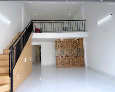 5
            
        
        
            
                
                    
                        Bán nhà ngay trung tâm Thanh Khê, bên hông bến xe - giá tốt chỉ nhỉnh 4,x tỷ
                    
                
                
                    
                        Giá thỏa thuận
                            ·
                            92,5 m²

                            ·
                            3
                            ·
                            2
                            
                    
                    
                            
                        Q. Thanh Khê (P. An Khê mới)
                    
                    
                
            
            
                
                        
                                    
            Đăng hôm qua