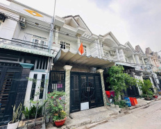 5
            
        
        
            
                
                    
                        Bán rẻ nhà dĩ an gần bigc go dĩ an
                    
                
                
                    
                        4,2 tỷ
                            ·
                            60 m²
                            ·
                            70 tr/m²

                            ·
                            2
                            ·
                            2
                            
                    
                    
                            
                        TP. Dĩ An (P. Dĩ An mới)
                    
                    
                
            
            
                
                            
                                
                                        
                                    

                                
                                
                                    
                                        ‎Lê Văn Quân
                                    
                                    
                                                
            Đăng hôm qua