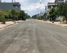 4
            
        
        
            
                
                    
                        Cần tiền bán gấp lô đất 98,6m2 ngay đường Huỳnh Văn Nghệ, Sổ sẵn sang tên, giá bán nhanh 2ty7
                    
                
                
                    
                        2,7 tỷ
                            ·
                            98,6 m²
                            ·
                            27,38 tr/m²

                            
                    
                    
                            
                        H. Nhơn Trạch (X. Nhơn Trạch mới)
                    
                    
                
                    
                        Chủ cần tiền bán nhanh lô liền kề ngay Trung Tâm Thị Trấn Hiệp Phước. - Sát mặt tiền Huỳnh Văn Nghệ, khu vực kinh doanh sầm uất, xây khách sạn cho thuê. - Dân cư đông đúc, thích hợp kinh doanh, cho thuê. - Đón đầu Sân Bay Long Thành - cách 5p di chuyển. - Đối diện cổng Ga Metro - Cơ hội đầu tư sinh lời. - Diện tích: 98,6m² - Sổ sẵn - Giá 2ty7
                    
            
            
                
                        
                                    
            Đăng 4 ngày trước