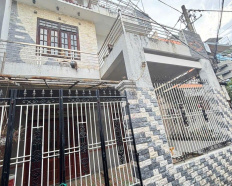 8
            
        
        
            
                
                    
                        SIÊU HÓT ! DUY NHẤT KHU VỰC TT HOA CƯỜNG BẮC ĐN NHÀ 3 TÂNG 106M NGANG 6,86M GIÁ CHI 7TXX
                    
                
                
                    
                        7,9 tỷ
                            ·
                            106 m²
                            ·
                            74,53 tr/m²

                            ·
                            3
                            ·
                            3
                            
                    
                    
                            
                        Q. Hải Châu (P. Hòa Cường mới)
                    
                    
                
            
            
                
                        
                                    
            Đăng hôm qua