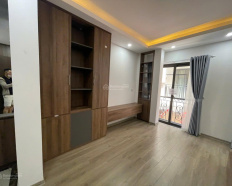 7
            
        
        
            
                
                    
                        Bán nhà riêng tại Hoàng Quốc Việt, giá cực chất 13,5 tỷ, 34 m2, 4PN, 4WC, 6 tầng, Q.Cầu Giấy, HN
                    
                
                
                    
                        13,5 tỷ
                            ·
                            34 m²
                            ·
                            397,06 tr/m²

                            ·
                            4
                            ·
                            4
                            
                    
                    
                            
                        Q. Cầu Giấy (P. Nghĩa Đô mới)
                    
                    
                
                    
                        Nằm tại đường Hoàng Quốc Việt, phường Nghĩa Đô, Hà Nội (cũ: quận Cầu Giấy, Hà Nội), căn nhà riêng này mang đến cho người sở hữu một không gian sống lý tưởng với nhiều tiện ích.- Diện tích: 34 m² - Giá bán: 13,5 tỷ VND - Số phòng ngủ: 4PN - Số phòng tắm: 4WC - Số tầng: 6 tầng - Mặt tiền: 4.2 m - Ngõ vào rộng: 7 m - Nội thất: Đầy đủCăn nhà có mặt tiền rộng rãi, phù hợp cho việc kinh doanh hoặc cho thuê. Pháp lý đầy đủ, giúp người mua yên tâm về quy...
                    
            
            
                
                        
                                    
            Đăng hôm nay