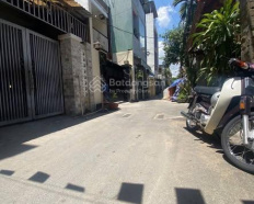 4
            
        
        
            
                
                    
                        Chủ nhà cần bán gấp căn nhà nằm trên mặt tiền kiệt chính Dũng Sĩ Thanh Khê-gần biển.
                    
                
                
                    
                        5,5 tỷ
                            ·
                            87 m²
                            ·
                            63,22 tr/m²

                            ·
                            3
                            ·
                            3
                            
                    
                    
                            
                        Q. Thanh Khê (P. Thanh Khê mới)
                    
                    
                
            
            
                
                        
                                    
            Đăng hôm qua