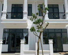 4
            
        
        
            
                
                    
                        Bán nhà 1t1l cách chợ Bà Tri 300m. Thanh toán chỉ 540 triệu vào ở ngay.
                    
                
                
                    
                        2,06 tỷ
                            ·
                            70 m²
                            ·
                            29,43 tr/m²

                            ·
                            3
                            ·
                            2
                            
                    
                    
                            
                        TP. Tân Uyên (P. Tân Hiệp mới)
                    
                    
                
            
            
                
                        
                                    
            Đăng hôm qua