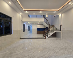 7
            
        
        
            
                
                    
                        CĂN GÓC 2 tầng VIP sát CHỢ PHONG NAM đường rộng 7m
                    
                
                
                    
                        3,75 tỷ
                            ·
                            102 m²
                            ·
                            36,76 tr/m²

                            ·
                            3
                            ·
                            2
                            
                    
                    
                            
                        H. Hòa Vang (P. Hòa Xuân mới)
                    
                    
                
            
            
                
                            
                                
                                        
                                    

                                
                                
                                    
                                        ‎Hồ Nhật Lanh
                                    
                                    
                                                
            Đăng hôm qua