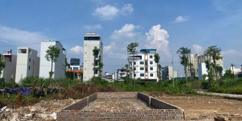 14
            
        
        
            
                
                    
                        Tổng hợp bảng hàng những lô đất đẹp nhất khu 25,2ha Vân Canh, Hoài Đức, Hà Nội
                    
                
                
                    
                        Giá thỏa thuận
                            ·
                            55 m²

                            
                    
                    
                            
                        H. Hoài Đức (X. Sơn Đồng mới)
                    
                    
                
                    
                        Hiện tại e đang được các chủ đất gửi bán rất nhiều lô đất có vị trí đắc địa, và đơn giá đầu tư cực tốt tại các khu đất dịch vụ 25,2ha Vân Canh. Diện tích lô đất đa dạng từ 45m² - 120m². Vỉa hè rộng đỗ xe thoải mái ngày đêm. Đường rộng 3 xe ô tô tránh nhau. Sổ đỏ chính chủ, có hỗ trợ vay NH. Giá đầu tư cực kỳ tốt. A/c quan tâm xin liên hệ sdt em Linh: 0911 435 ***. Để được tư vấn và xem đất trực tiếp, ưng lô nào e kết nối gặp chủ nhà đàm phán trực...
                    
            
            
                
                            
                                
                                        
                                            B
                                
                                
                                    
                                        ‎Bùi Ngọc Linh
                                    
                                    
                                                
            Đăng hôm nay
        

                                    
                                
                            
                
                
                        
                            
                            0911 435 *** · Hiện số