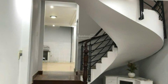 9
            
        
        
            
                
                    
                        Bán nhà làm căn hộ dịch vụ đang cho thuê 11 phòng, giá cho thuê khoán 48tr/tháng
                    
                
                
                    
                        13,5 tỷ
                            ·
                            72 m²
                            ·
                            187,5 tr/m²

                            ·
                            11
                            ·
                            11
                            
                    
                    
                            
                        P. Thạnh Mỹ Tây (Q. Bình Thạnh cũ)
                    
                    
                
                    
                        Căn hộ dịch vụ, 11 phòng, 11 toilet. Đang cho thuê khoán 48tr/tháng, lên 52tr/tháng năm 2027. - DT: 72m², DT sàn: 312m² - 1 trệt, 4 lầu + 1 lửng (lệch tầng) - Ngang 3m, nở hậu 4m, hẻm 4.5m. - Ngay phía sau Nhà thờ Thị Nghè, gần khu tiện ích phố Nhật, Tây ở Phạm Viết Chánh. - 5 phút vào trung tâm, khu dân cư yên tĩnh.
                    
            
            
                
                            
                                
                                        
                                            A
                                
                                
                                    
                                        ‎Anh Quí
                                    
                                    
                                                
            Đăng hôm nay
        

                                    
                                
                            
                
                
                        
                            
                            0909 129 *** · Hiện số