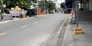 8
            
        
        
            
                
                    
                        Bán Nhà riêng tại Số 38, Hiệp Bình Chánh, 6 tỷ VND, 58,6 m2, giá siêu hời, uy tín
                    
                
                
                    
                        6 tỷ
                            ·
                            58,6 m²
                            ·
                            102,39 tr/m²

                            ·
                            2
                            ·
                            2
                            
                    
                    
                            
                        P. Hiệp Bình (TP. Thủ Đức cũ)
                    
                    
                
                    
                        Nhà riêng đường Số 38, phường Hiệp Bình, Hồ Chí Minh - thành phố Thủ Đức, Hồ Chí Minh cũ với diện tích 58,6 m², hướng cửa chính Bắc, 2 tầng, 2PN, 2WC.   - Pháp lý đầy đủ, sổ đỏ.   - Ngõ vào 4m, thuận tiện cho xe ô tô.   - Mặt tiền rộng, phù hợp cho kinh doanh.   - Nội thất cơ bản: điều hòa, tủ lạnh, giường.   - Khu vực yên tĩnh, an ninh tốt, gần gũi với thiên nhiên.  Địa điểm tiện ích xung quanh:   - Siêu thị Bách Hóa Xanh, WinMart+.   - Công viê...
                    
            
            
                
                            
                                
                                        
                                
                                
                                    
                                        ‎Trình nhà đất Thủ Đức
                                    
                                    
                                                
            Đăng hôm nay
        

                                    
                                
                            
                
                
                        
                            
                            0927 730 *** · Hiện số