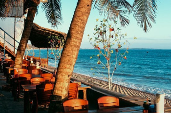 Bán biệt thự mặt tiền biển Hàm Tiến Mũi Né, 1000m2 biệt thự 250m2, 2 tầng, chính chủ 0989522566