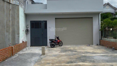 Mặt tiền đường APĐ25, Q12. Gần trường ĐH Nguyễn Tất Thành.