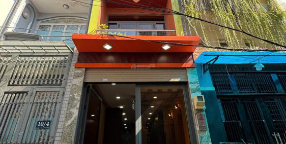 9
            
        
        
            
                
                    
                        Nhỉnh 8 tỷ có ngay nhà 1 trệt 3 lầu tại Lê Lai, ở lâu dài hoặc dòng tiền cho thue
                    
                
                
                    
                        8 tỷ
                            ·
                            36 m²
                            ·
                            222,22 tr/m²

                    
                    
                            ·
                        P. Bến Thành (Quận 1 cũ)
                    
                    
                
                    
                        Chính chủ bán nhà đẹp 10/6 Lê Lai  1 trệt 3 lầu sân thượng  vào ở ngay nhỉnh 8 tỷ Vị trí đẹp, khu dân cư hiện hữu, thuận tiện ở lâu dài hoặc khai thác cho thuê. Nhà xây mới đẹp 23 năm, thiết kế hiện đại:  1 trệt 3 lầu + sân thượng  Ban công thoáng mát  Phòng master riêng biệt  Chìa khóa trao tay  dọn vào ở ngay Nhà thực tế đẹp như hình ảnh & video, xem trực tiếp sổ và hiện trạng. Công chứng sang tên nhanh  Chính chủ thiện chí thương lượng cho khá...
                    
            
            
                
                            
                                
                                        
                                            V
                                
                                
                                    
                                        ‎Vũ Phương
                                    
                                    
                                                
            Đăng hôm nay
        

                                    
                                
                            
                
                
                        
                            
                            0906 921 *** · Hiện số