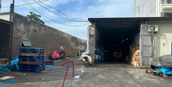 4
            
        
        
            
                
                    
                        Chính chủ bán đất mặt đường đẹp tiềm năng tăng giá cao tại xã Thiên Lộc, Hà Nội
                    
                
                
                    
                        12,15 tỷ
                            ·
                            90 m²
                            ·
                            135 tr/m²

                    
                    
                            ·
                        H. Đông Anh (X. Thiên Lộc mới)
                    
                    
                
                    
                        Cần bán 2 lô đất vị trí đẹp nằm ngay mặt đường phố Đường Mới, thôn Sáp Mai, xã Thiên Lộc (xã Võng La cũ), Hà Nội.- Diện tích: 90m²/lô. - Mặt tiền rộng: 4.5m. - Pháp lý đầy đủ. - Giá bán: 135 triệu/m².Ưu điểm nổi bật: - Vị trí mặt đường thuận tiện di chuyển, kết nối nhanh khu vực trung tâm. - Phù hợp xây nhà ở, đầu tư giữ tài sản hoặc kinh doanh lâu dài. - Mặt tiền đẹp, dễ thiết kế nhà ở kết hợp cho thuê hoặc mở cửa hàng. - Khu vực dân cư phát tri...
                    
            
            
                
                            
                                
                                        
                                            M
                                
                                
                                    
                                        ‎Ms. Hằng
                                    
                                    
                                                
            Đăng hôm qua
        

                                    
                                
                            
                
                
                        
                            
                            0904 314 *** · Hiện số